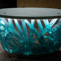 Transparent resin bar counter