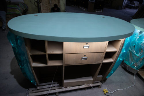 Crystal Glow Resin Bar Counter - 图片 2