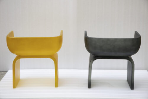 Amber Glow Resin Chair - 图片 3