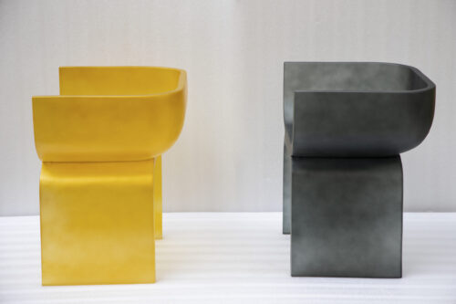 Amber Glow Resin Chair - 图片 2