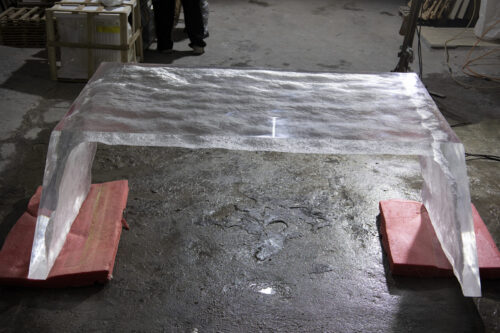 Glacial Cube Resin Table - 图片 3