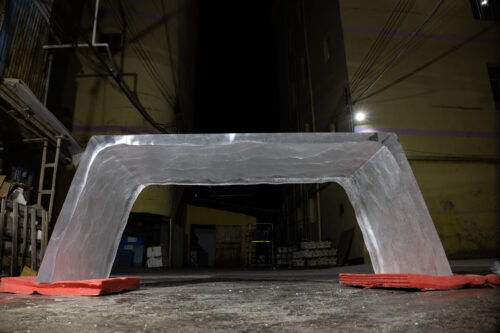 Glacial Cube Resin Table - 图片 5
