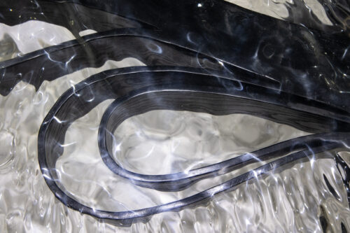 Rippling Realm Resin Table - 图片 5