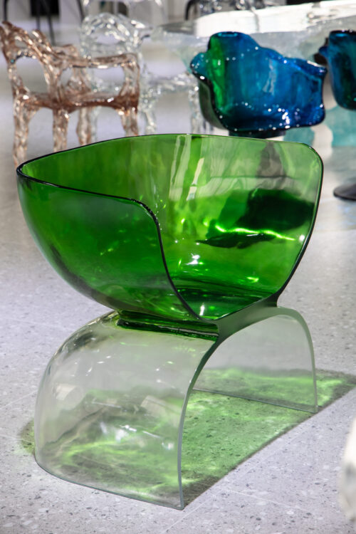 Emerald Veil Resin Chair - 图片 4